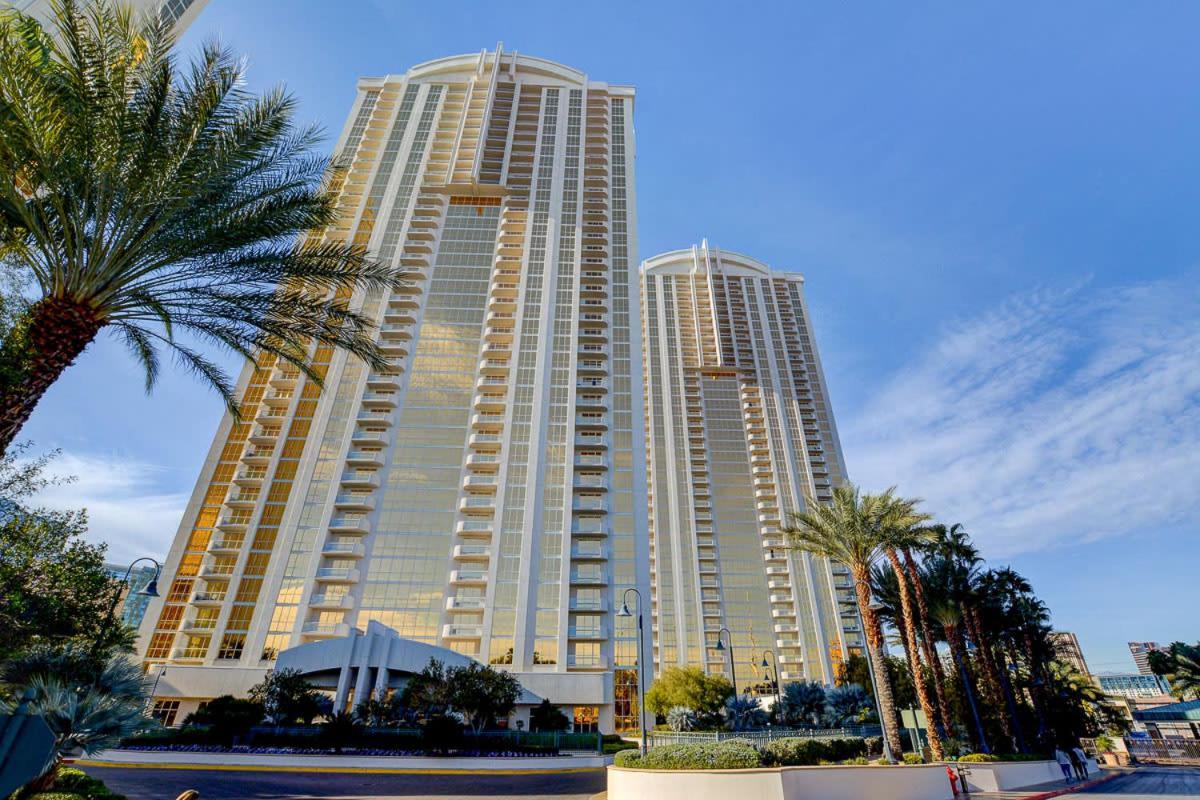 Mgm Signature-30-705 F1 Track & Strip View Balcony Las Vegas Exterior photo